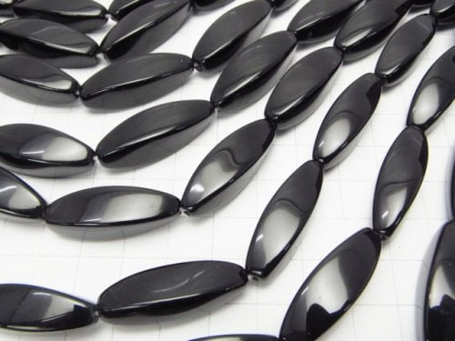Onyx  Rice 4Faceted Faceted Twist 30x10x10mm half or 1strand beads (aprx.15inch/37cm)