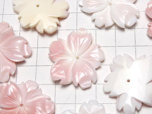[Video] Queen Conch Shell AAA Flower Carving 28-30 mm central hole 1 pc $6.79!