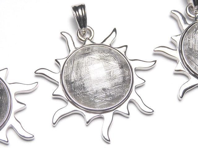 Meteorite (Muonionalusta) Sun 27x28x5mm Pendant (Faceted) Silver925