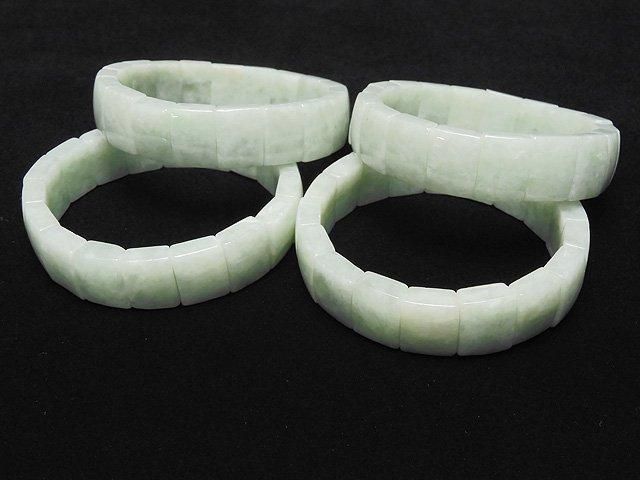 [Video] Burmese Jadeite AAA - 2-hole Rectangle 15x12x6mm 1-strand (Bangle Bracelet)