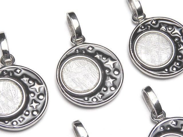 Pendentif météorite (Muonionalusta) 18 x 18 mm, serti clos, 1 pièce