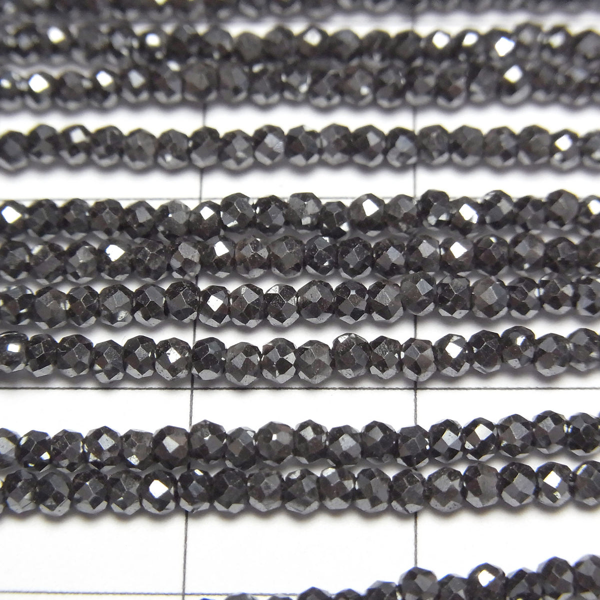 Hochwertig! Hämatit Facettierte Runde 2 mm 1Strang-Perlen (ca. 12 Zoll/29 cm)