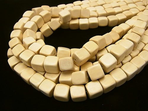 1strand $4.79! White Wood Cube 10x10x10mm 1strand beads (aprx.14inch / 35cm)