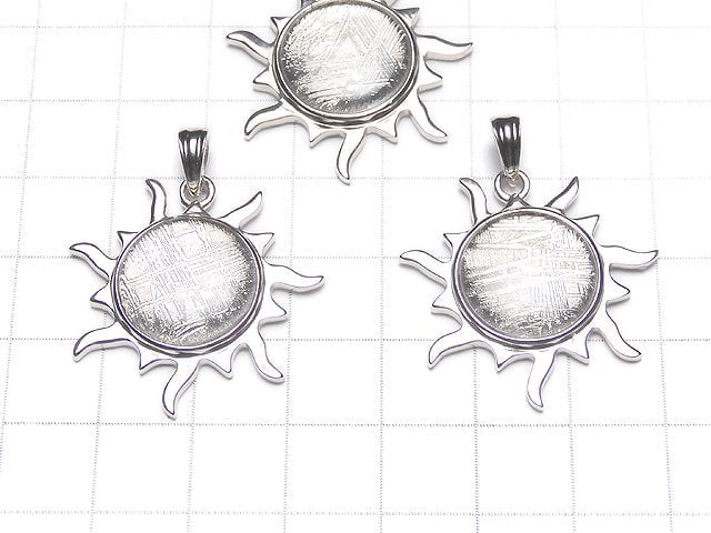 Meteorite (Muonionalusta) Sun 27 x 28 x 7 mm Pendant Silver 925