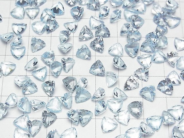 [Video] High Quality Sky Blue Topaz AAA Undrilled Triangle Faceted 7 x 7 x 5 mm 5 pcs $7.79!