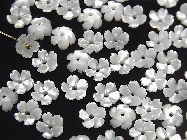 [Video] High Quality White Shell (Silver-lip Oyster) AAA 3D Flower 6mm Center Hole 4pcs