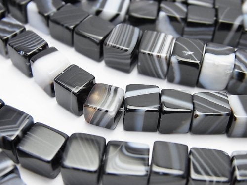 Striped Onyx Cube 6x6x6mm half or 1strand beads (aprx.15inch/36cm)