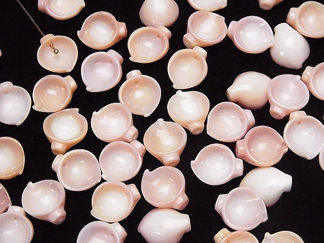 [Video] Queen Conch Shell AAA- Flower (petals) 12x10mm 4pcs