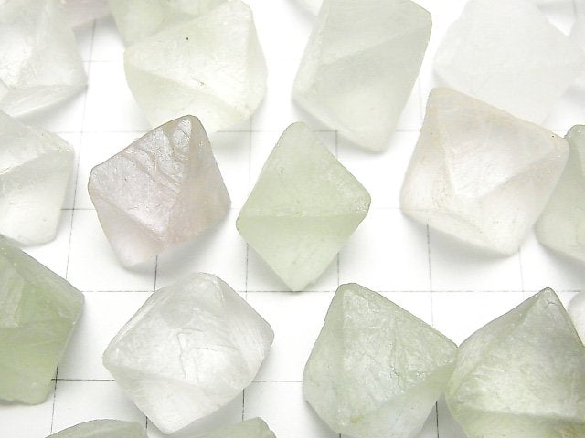 Multicolor Fluorite Undrilled 8Faceted Body 100g