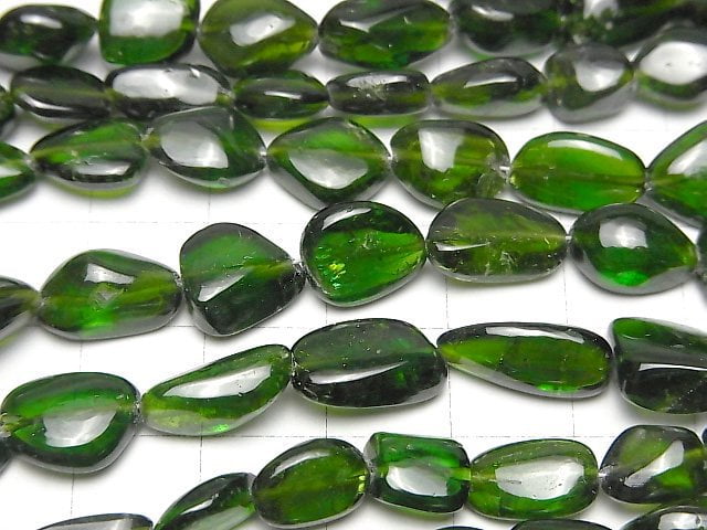 [Video] High Quality Chrome Diopside AAA- AAA- Flat Nugget half or 1strand beads (aprx.17 inch / 42 cm)