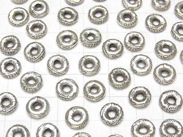 Karen Silver Fish Pattern Roundel 8.5x8.5x2.5mm 2pcs