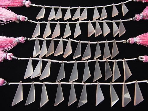 1strand $12.99! High Quality Pink Chalcedony AAA Flat Triangle 20x6x3mm 1strand (10pcs)