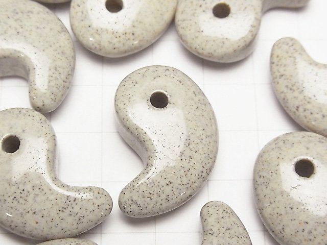 [Video] Taiwan Hokutolite Comma Shaped Bead 30x20mm 1pc