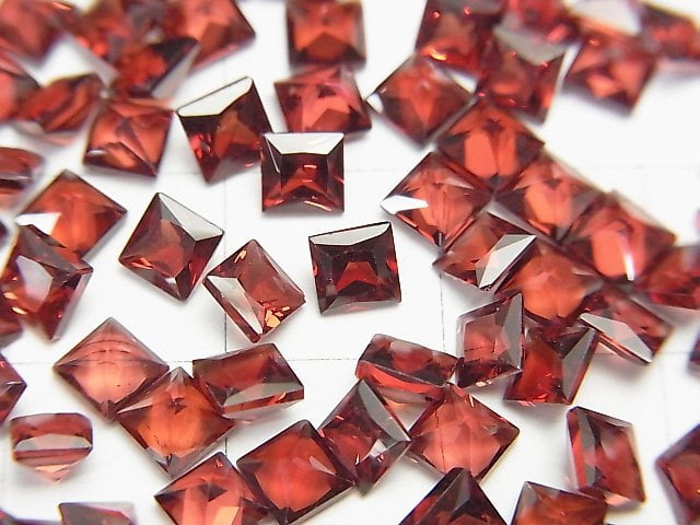 [Video] High Quality Mozambique Garnet AAA Undrilled Princess Cut 4x4mm 5pcs $4.79!