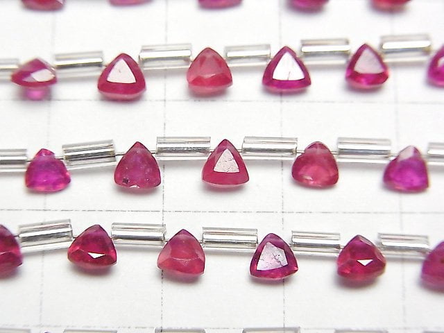 [Video] High Quality Ruby AAA Triangle Faceted 4x4mm 1strand (18pcs)