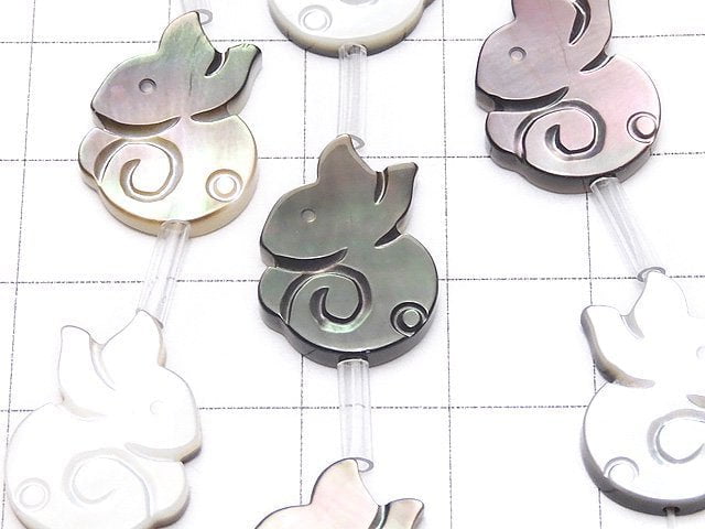 High quality Black Shell (Black-lip Oyster ) AAA rabbit shape 18x13x2mm half or 1strand (Approx 14pcs )