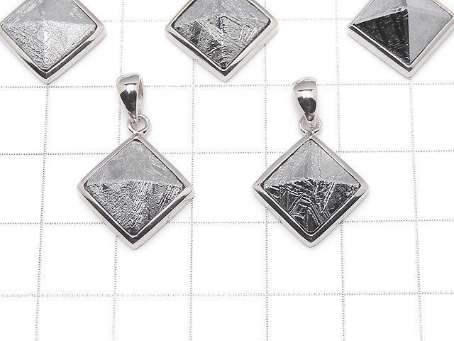 Pendentif Pyramide (Météorite Muonionalusta) 16x16mm 1pc Argent 925