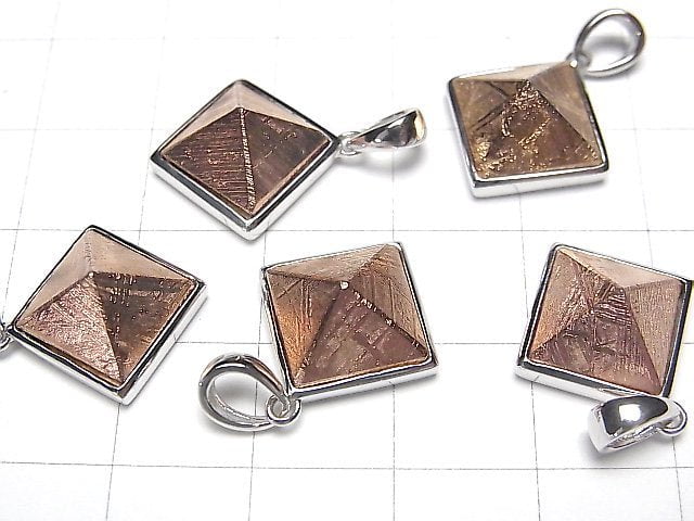 [Video] Meteorite (Muonionalusta) Pyramid Pendant 16x16mm Pink Gold 1pc Silver925