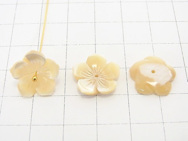 [Video] High Quality Mother of Pearl MOP AAA Beige 3D Flower 15mm Center Hole 4pcs