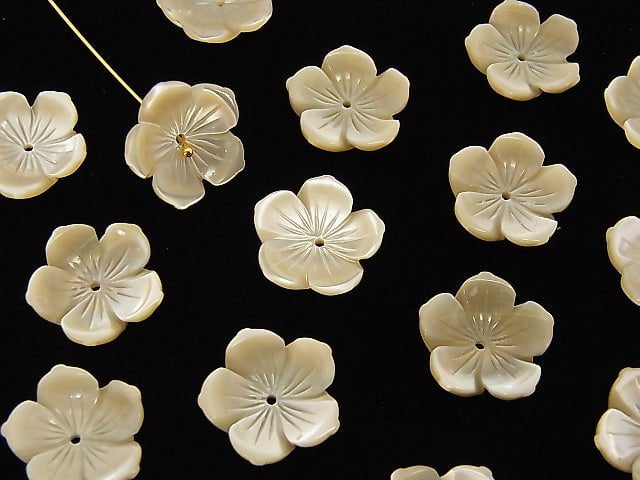 [Video] High Quality Mother of Pearl MOP AAA Beige 3D Flower 15mm Center Hole 4pcs