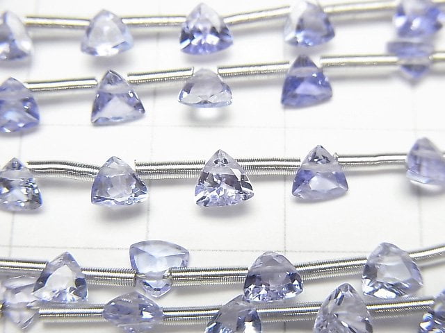 [Video] High Quality Tanzanite AAA Triangle Faceted 4x4mm half or 1strand (18pcs)