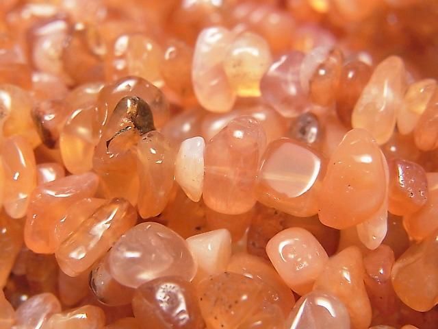 混色紅玉髓碎石（小塊）1串珠（約32英吋／80公分）
