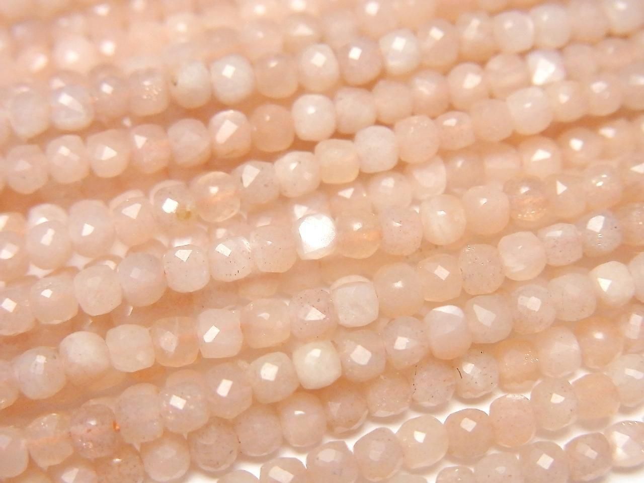 Haute qualité ! Pierre de lune orange AA++ forme cube 2x2x2mm 1 fil de perles (env. 15 pouces / 37 cm)