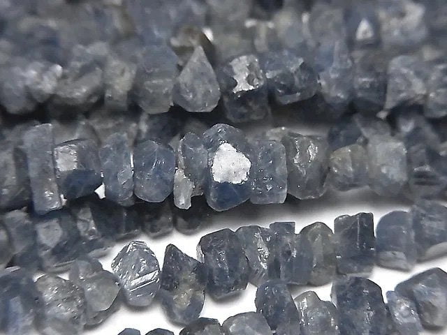 [Video]Sapphire AA++ Rough Rock Nugget (Chips) 1 strand beads (aprx.7inch/18cm)