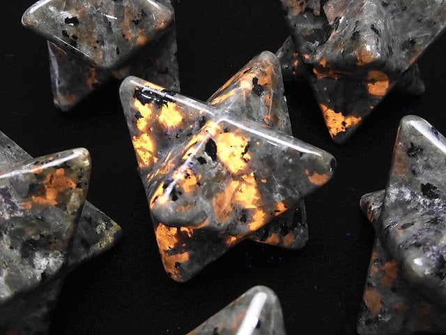 Other Shape, Other Stones Gemstone Beads