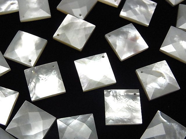 [Video] High Quality White Shell (Silver-lip Oyster) AAA Diamond Shape 17x17mm 4pcs