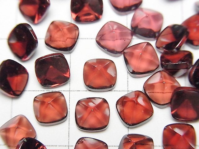 [Video]High Quality Mozambique Garnet AAA Sugarloaf Cut 6x6mm 2pcs