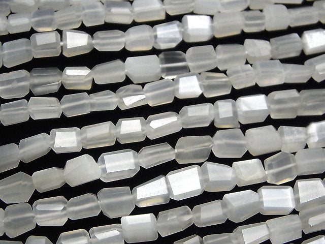 [Video] White Moonstone AAA- Faceted Nugget half or 1strand beads (aprx.13inch/32cm)