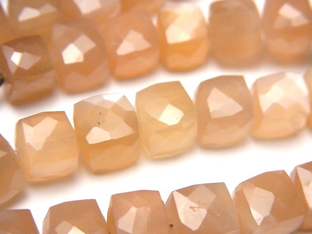 Cube, Moonstone Gemstone Beads