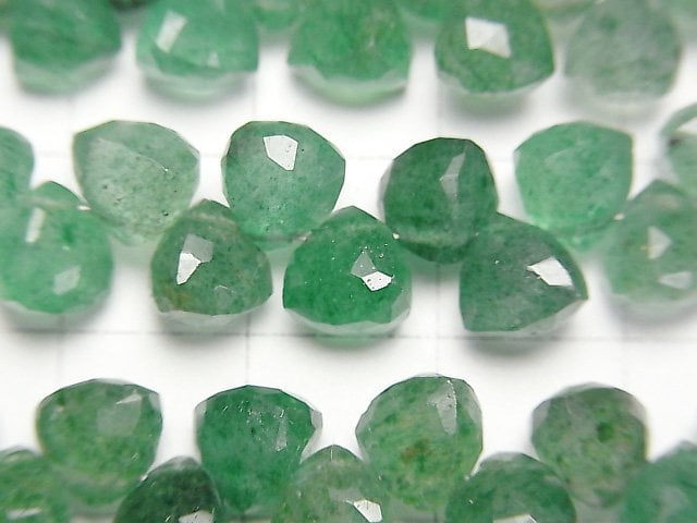 [Video] Green Aventurine AAA- 3D Triangle Cut half or 1strand beads (aprx.7inch/18cm)