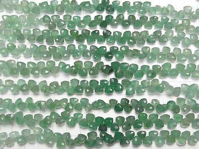 [Video] Green Aventurine AAA- 3D Triangle Cut half or 1strand beads (aprx.7inch/18cm)