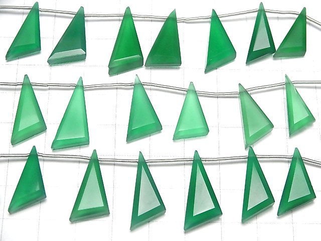 [Video]High Quality Green Onyx AAA- Flat Triangle 1strand (8pcs )