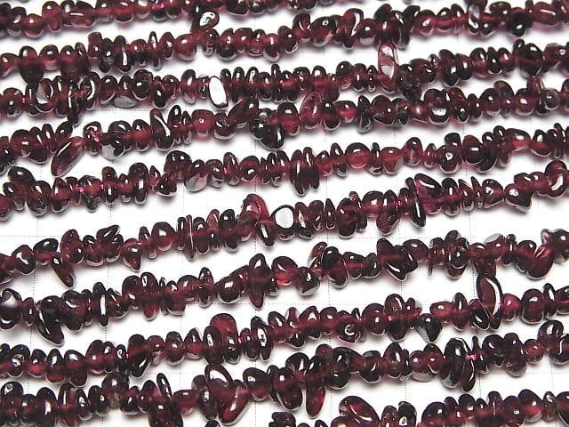 [Video]Mozambique Garnet AA+ Chips (Small Nugget ) 1strand beads (aprx.33inch/84cm)