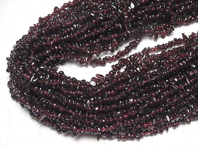 [Video]Mozambique Garnet AA+ Chips (Small Nugget ) 1strand beads (aprx.33inch/84cm)