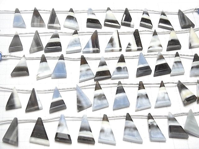 [Video]Strip blue opal AAA- Flat Triangle 1strand (8pcs )