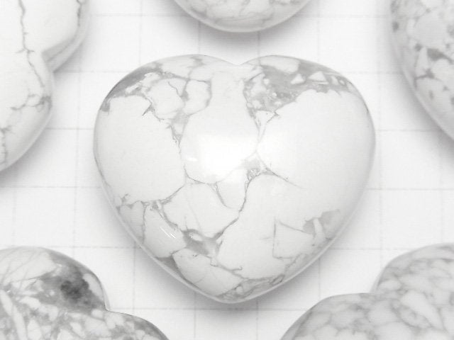 [Video] Howlite Magnesite Undrilled Heart 40x45mm 1pc