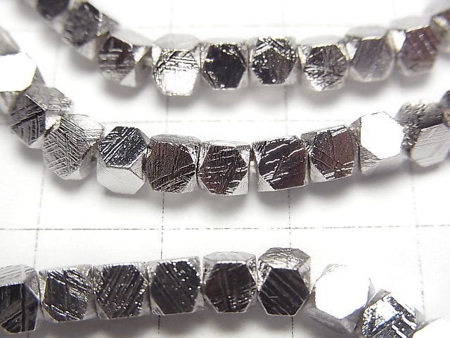 [Video]Meteorite (Muonionalusta) Cube Shape 4x4x4mm Bracelet