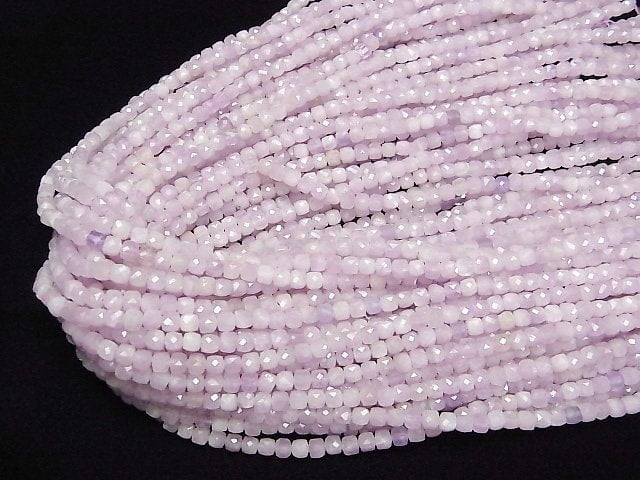 [Video]High Quality! Kunzite AA++ Cube Shape 4x4x4mm half or 1strand beads (aprx.15inch/37cm)