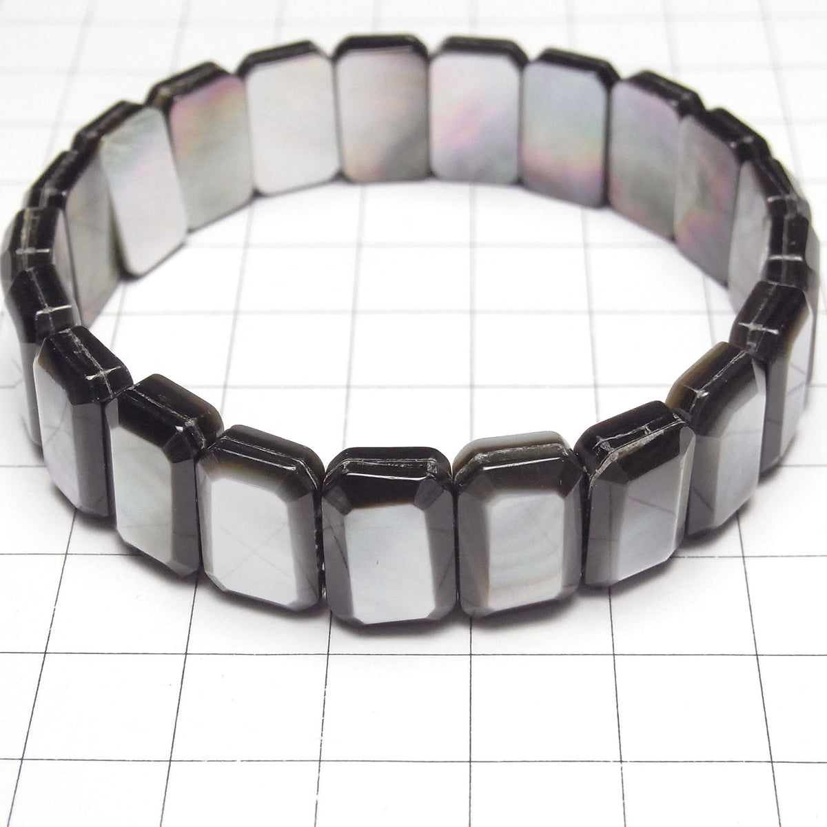 Hochwertige schwarze Muschel AAA 2 Löcher facettierte Rechteck 14x9x5mm 1 Strang (Bangle-Armband)