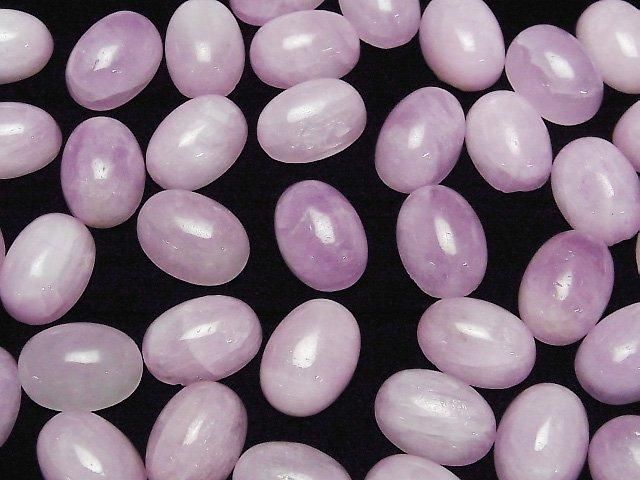 [Video] Nigerian Kunzite AAA- Oval Cabochon 18x13mm 1pc