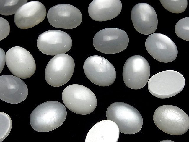 [Video] White Moonstone AAA Oval Cabochon 16x12mm 1pc