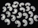 [Video] White Jade Comma Shaped Bead 30x20mm 1pc