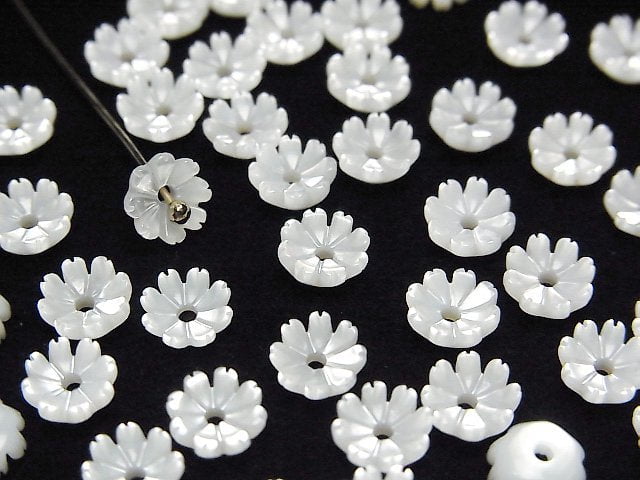 [Video] High Quality White Shell AAA 3D Flower 6mm Center Hole 4pcs