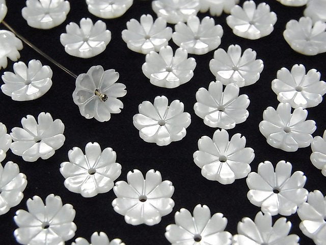 [Video] High Quality White Shell AAA 3D Flower 10mm Center Hole 4pcs