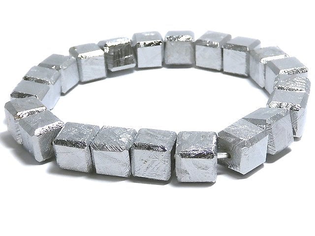 [Video][One of a kind] Meteorite (Muonionalusta) Cube 8x8x8mm Bracelet NO.2