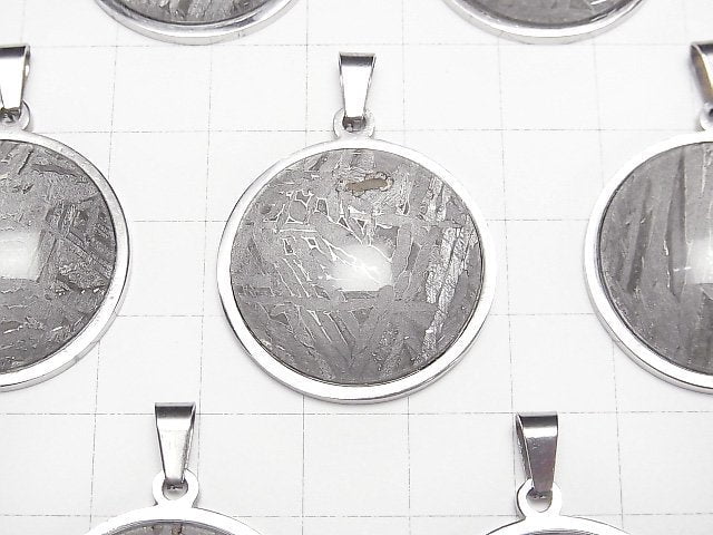 [Video]Meteorite (Altai meteorite) Round Pendant 28x28mm 1pc
